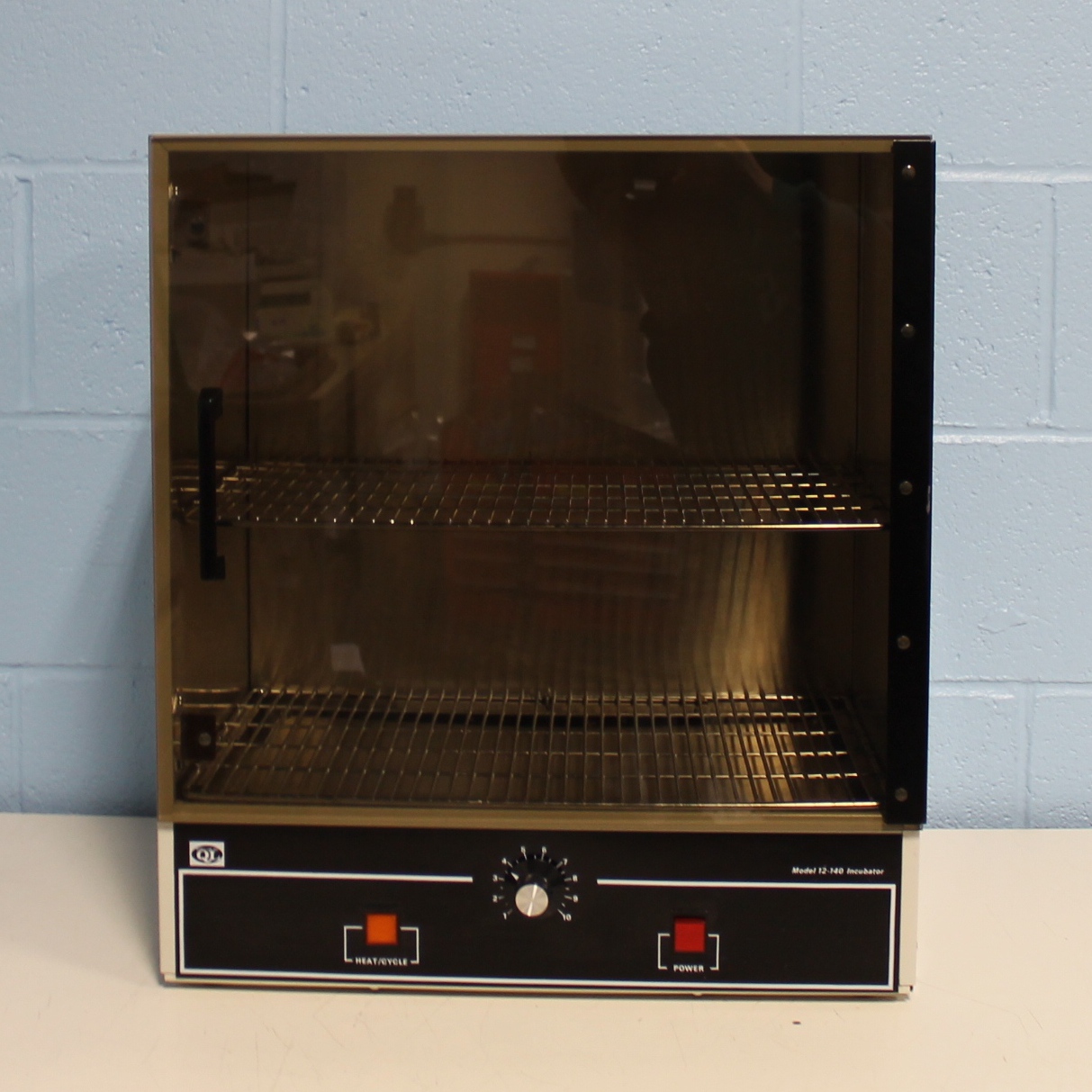 Quincy Lab, Inc. Acrylic See Through Door Incubator Model 12140