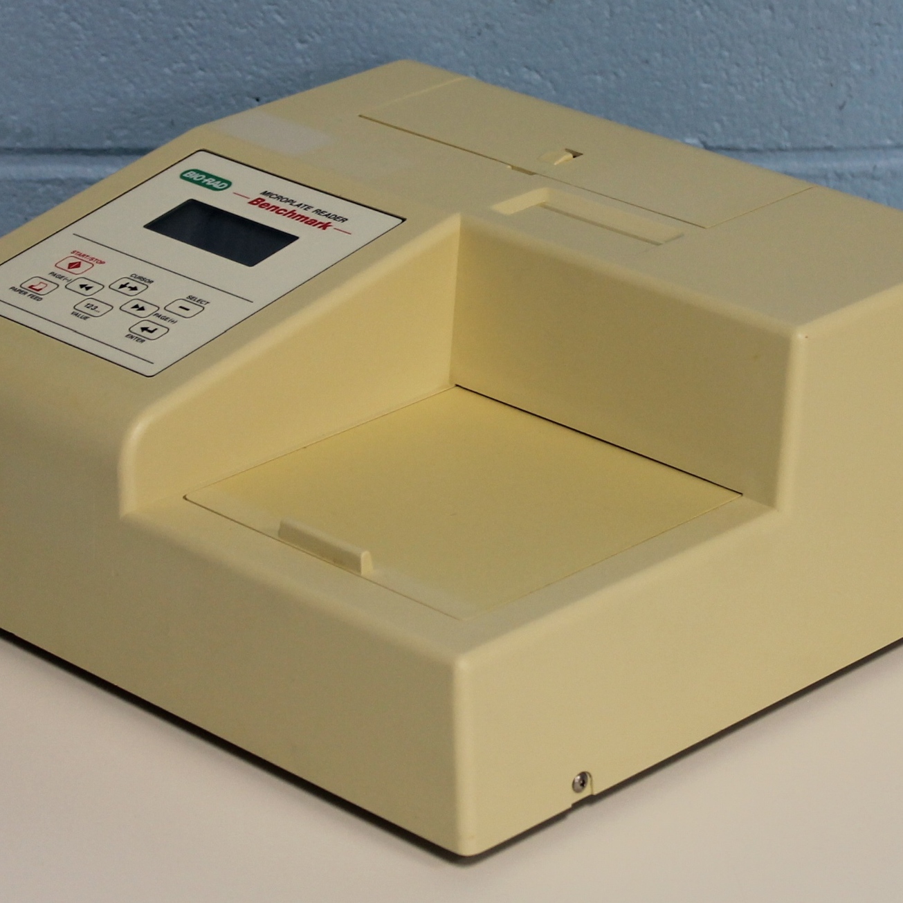 BioRad Benchmark Microplate Reader