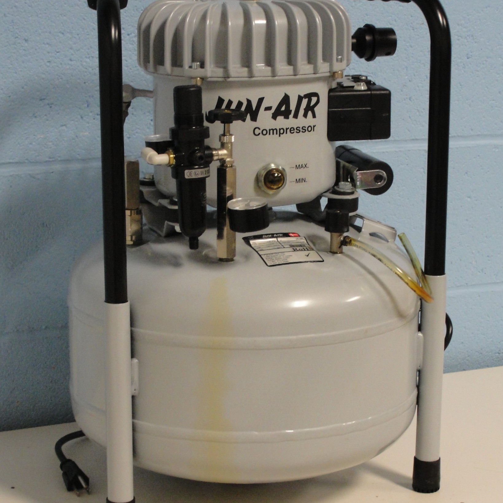 JunAir Model 625 Compressor