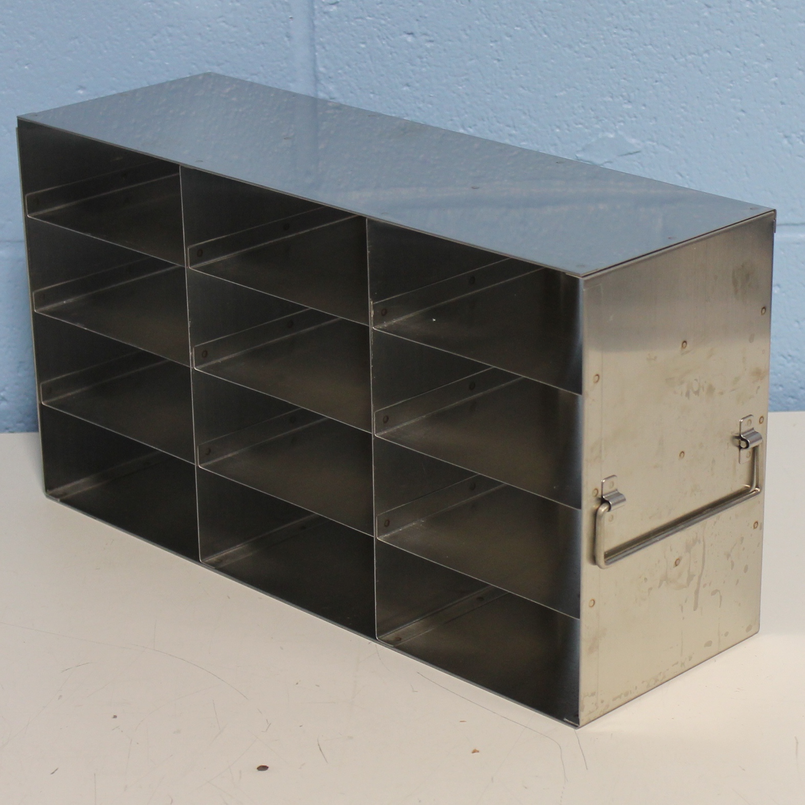 ALT ITEM 20526 GeneMate Upright Freezer Rack