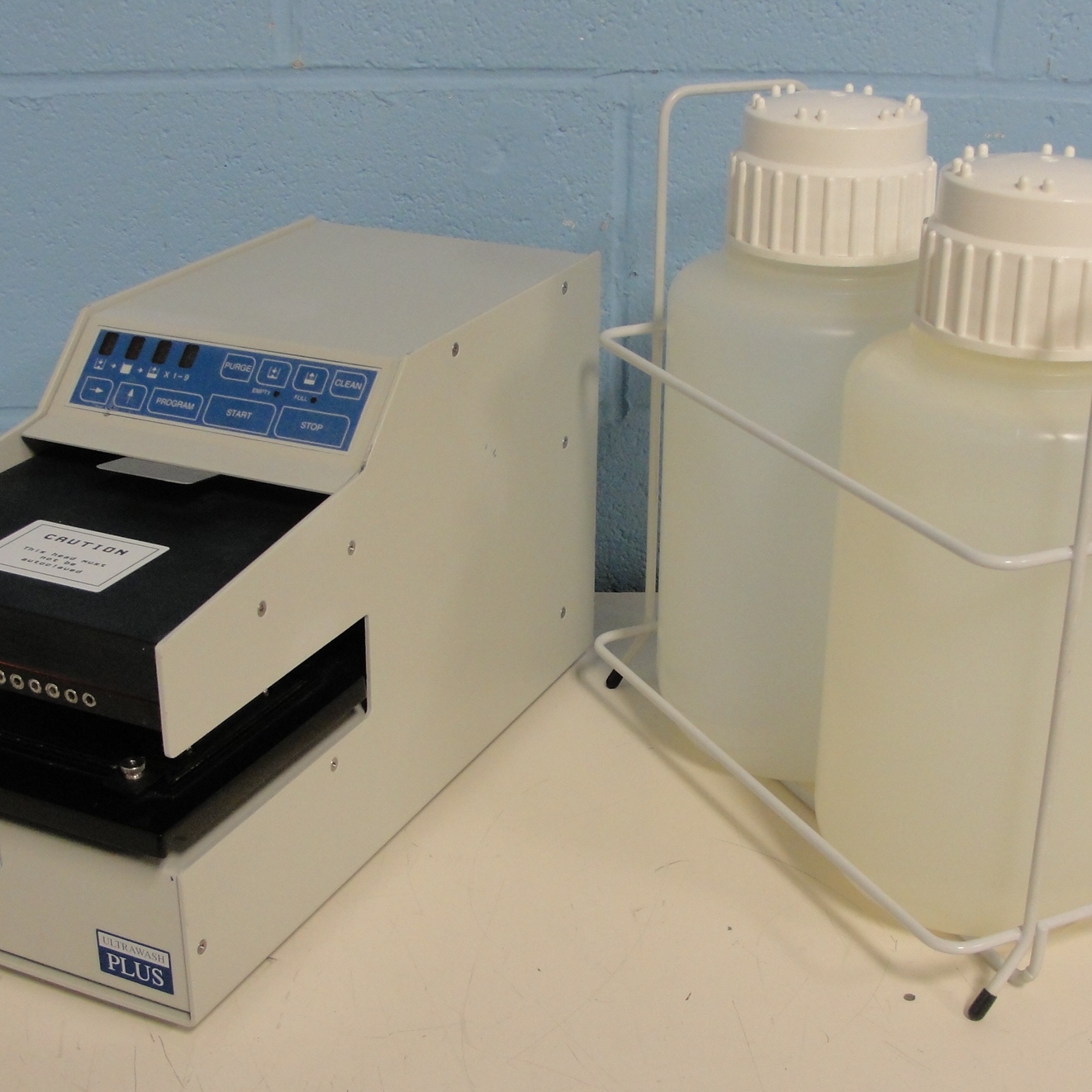 Thermo Labsystems UltraWash Plus Microplate Washer