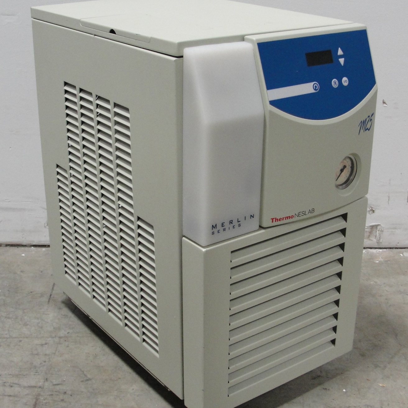 Refurbished Thermo/NesLab Merlin M25 Recirculating Chiller