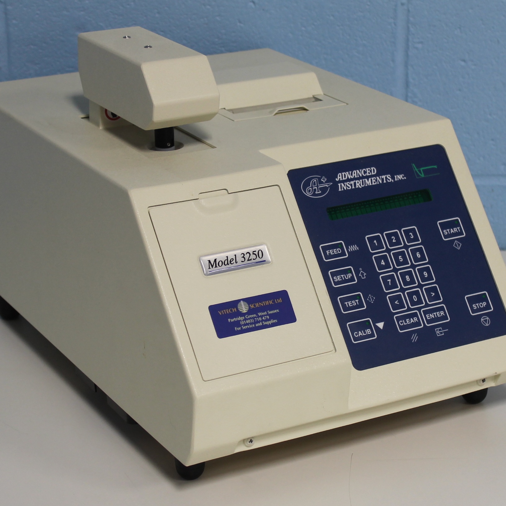 Advanced Instruments Model 3250 SingleSample Osmometer