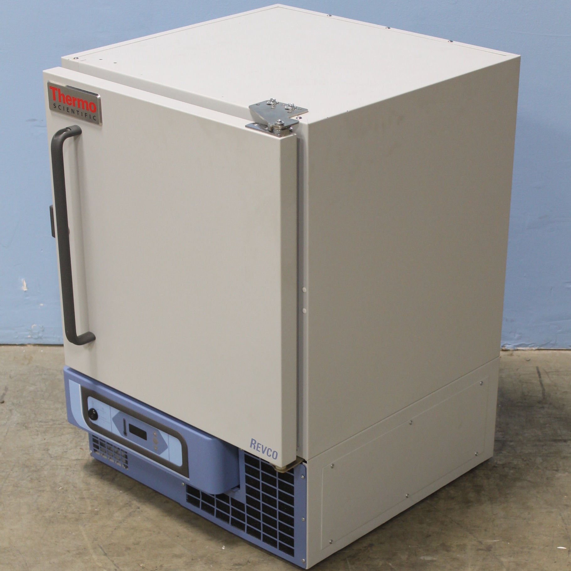 ALT ITEM 21998 Revco 4.9 cf Laboratory Refrigerator REL404A20