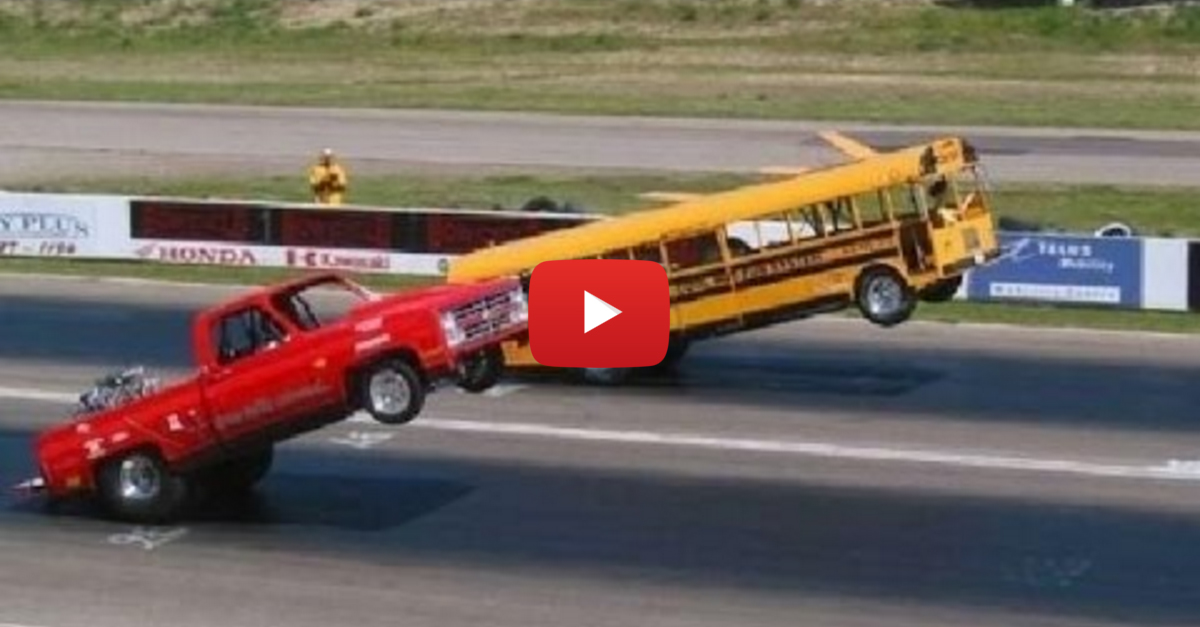 12 of the Most Insane Drag Races of All Time alt_driver
