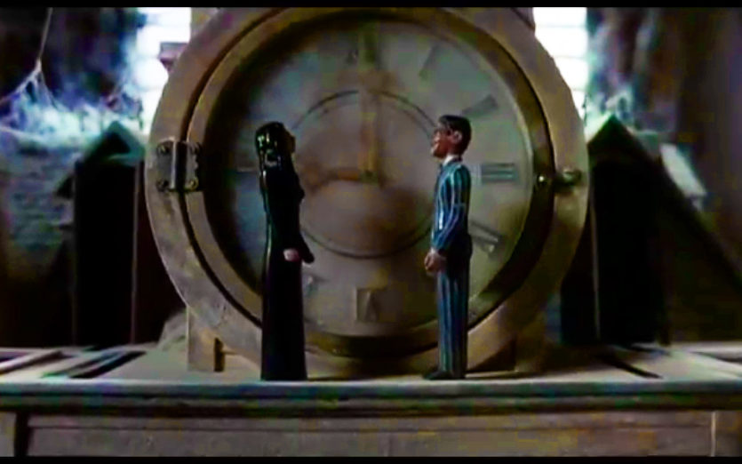 THE ADDAMS FAMILY THE HOUSE CLOCK ALTERIAN INC.