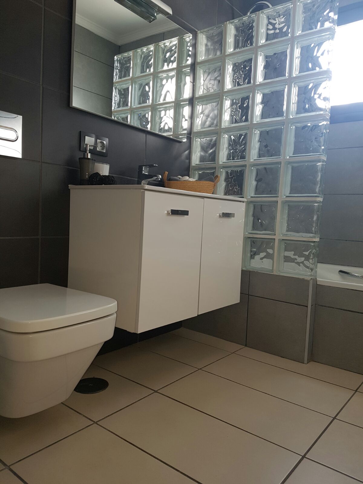 Elysiumbathroom Altitude Rentals Private holiday rental villas