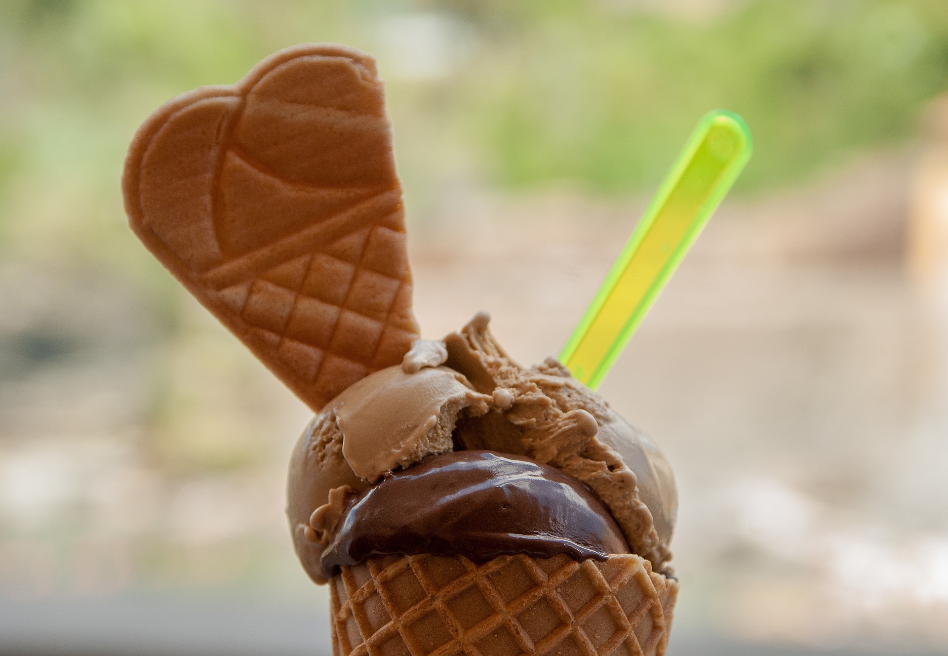 The Real Differences Between Ice Cream and Gelato