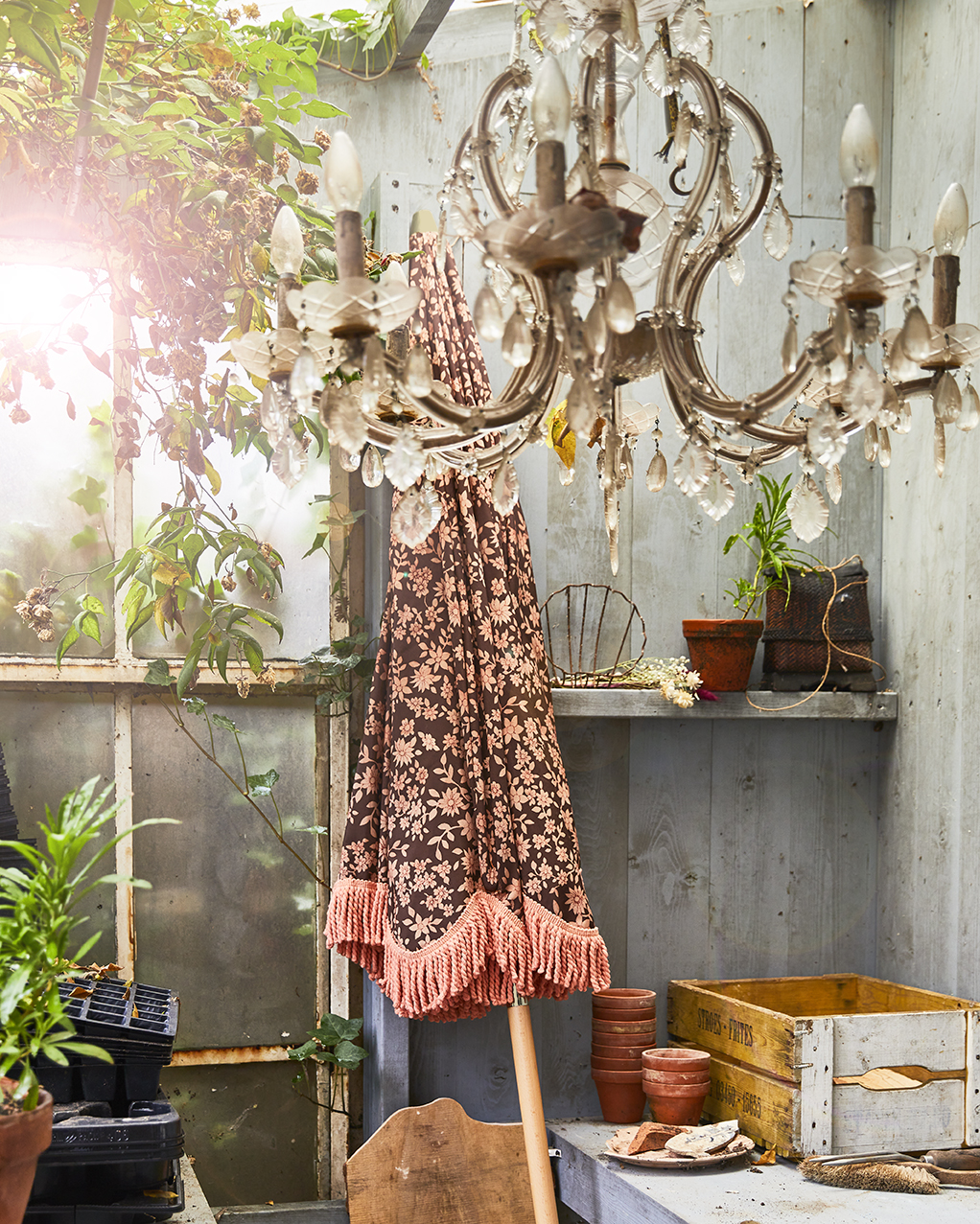 Strand parasol med vintage Flora Doris Fra HK Living