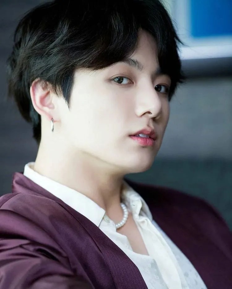 Trois Membres Des BTS Sont Nominés Pour Les '100 Plus Beaux Visages De