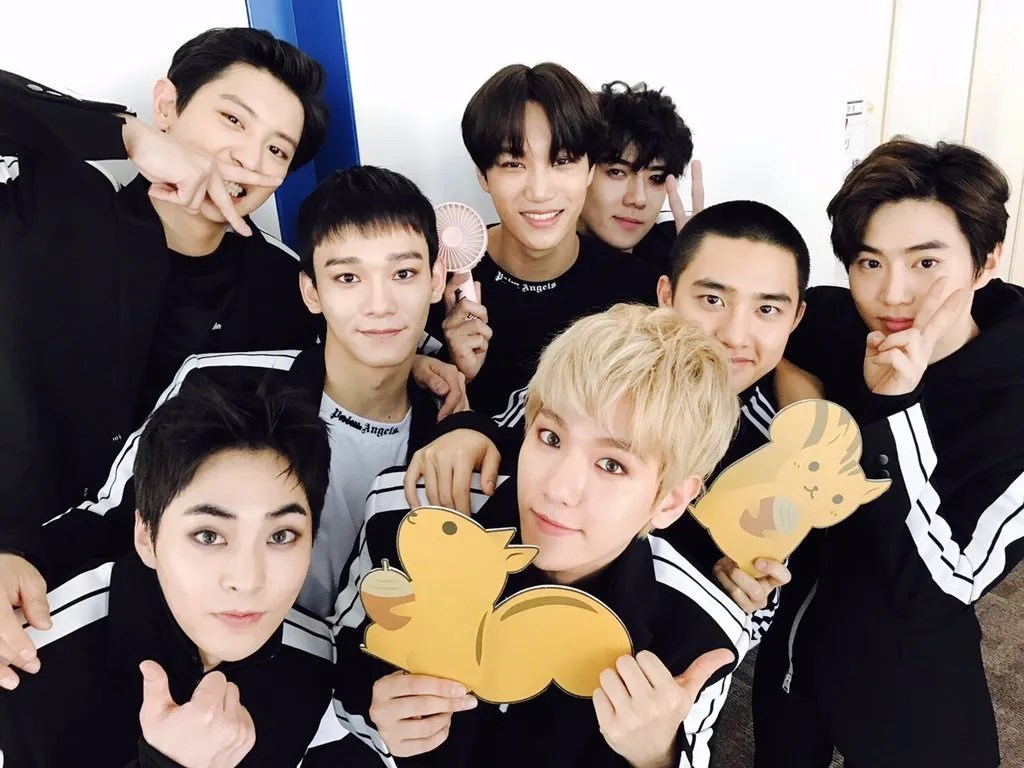Les EXO taquinent les EXOLs avec un comeback en août ⋆ K