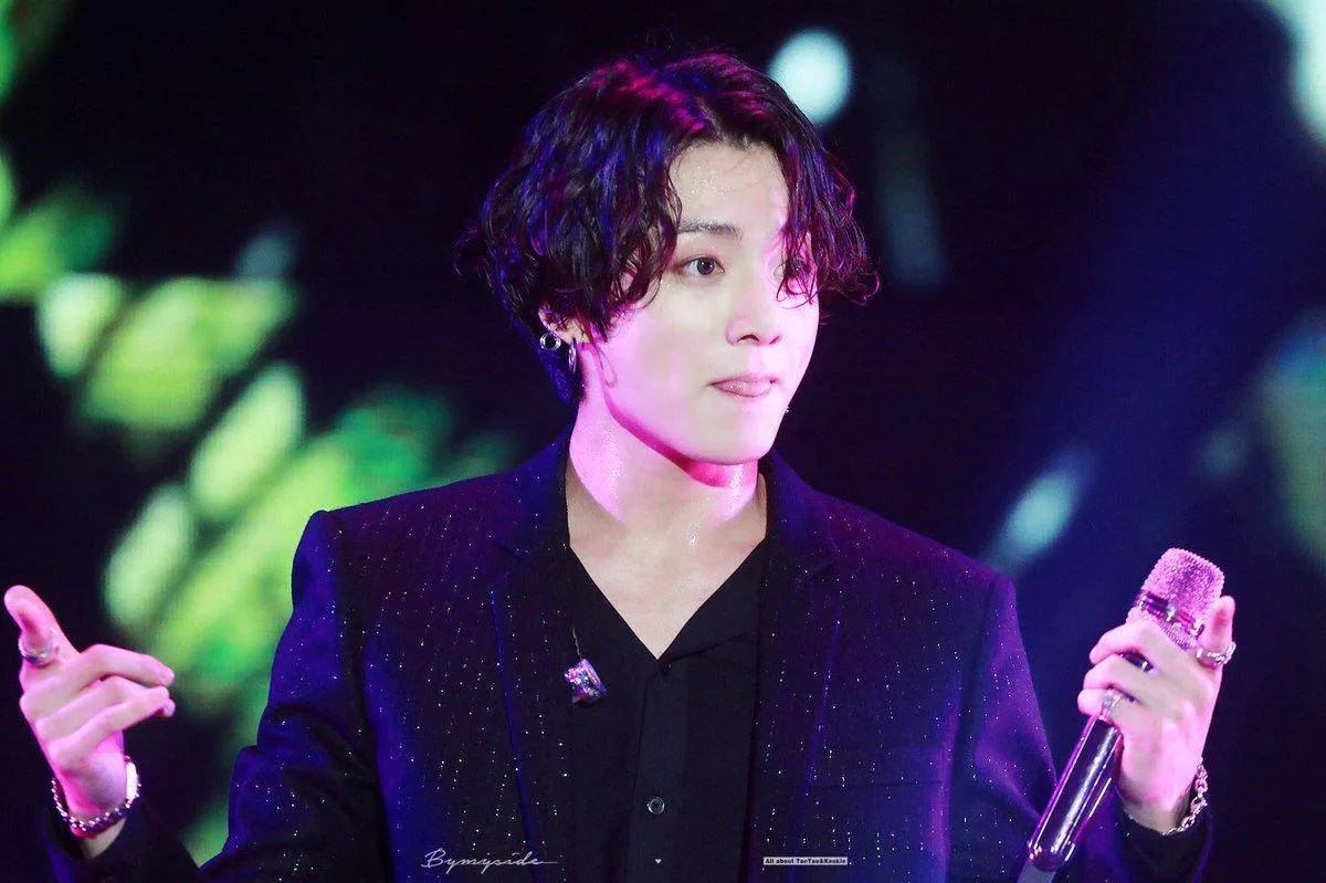 Les Fans Ont Decouvert Un Nouveau Tatouage De Jungkook Sur Son Bras Qui Semble Etre Sa Devise K Selection