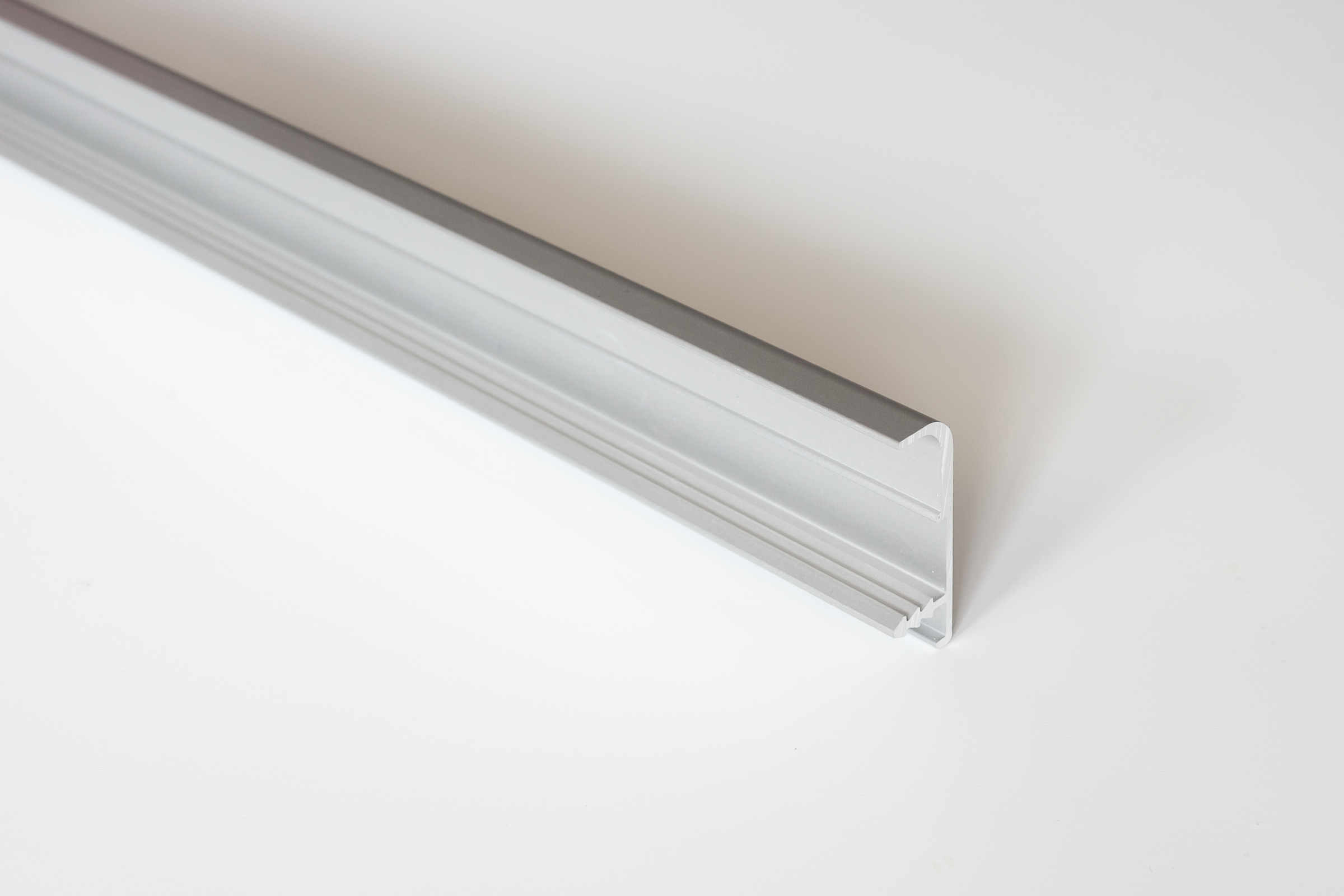 Aluminum Extruded Handles Quality Kitchen Doors since 2005