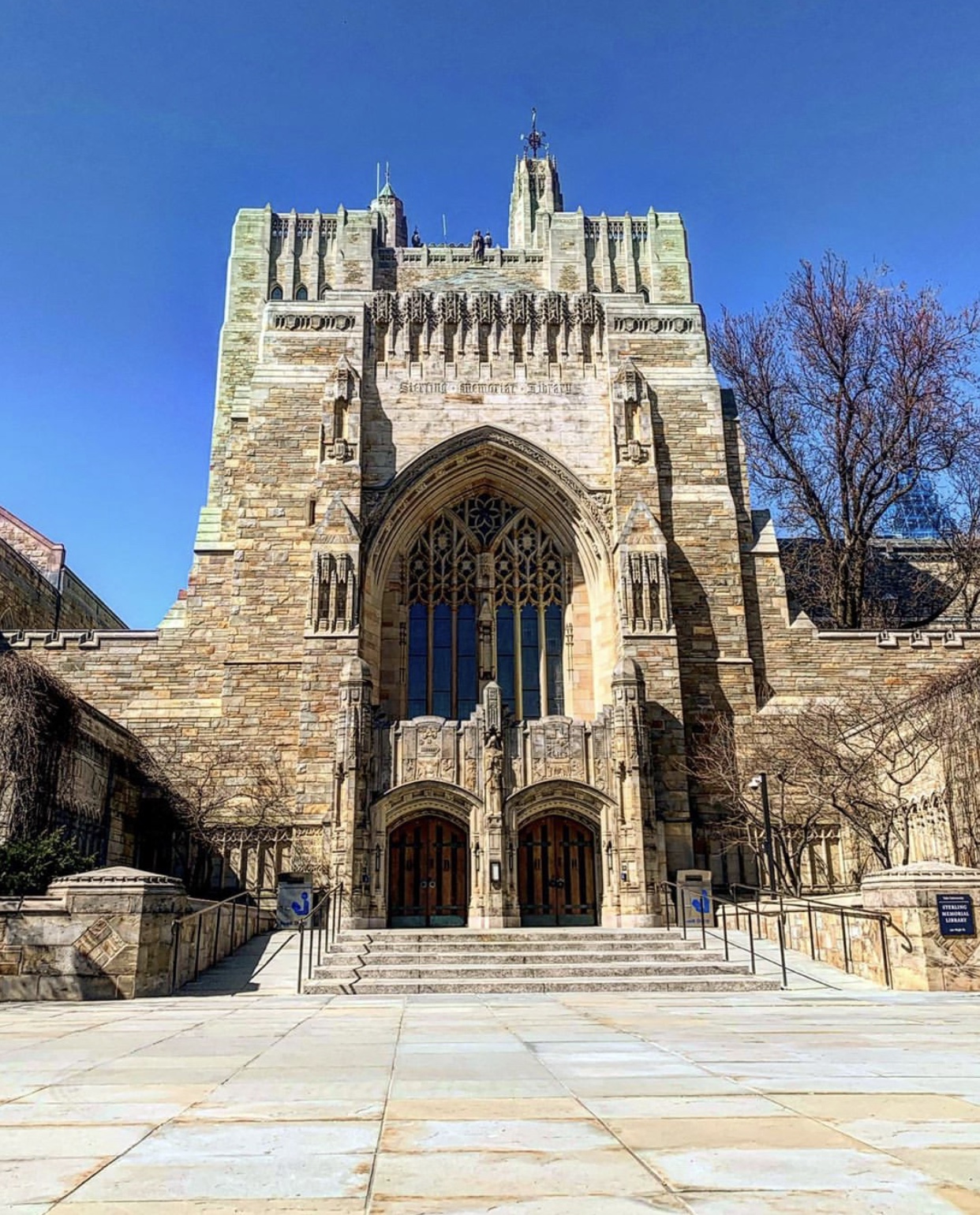 Chronicling my favorite views on campus A departing senior appreciates Yale Yale Alumni