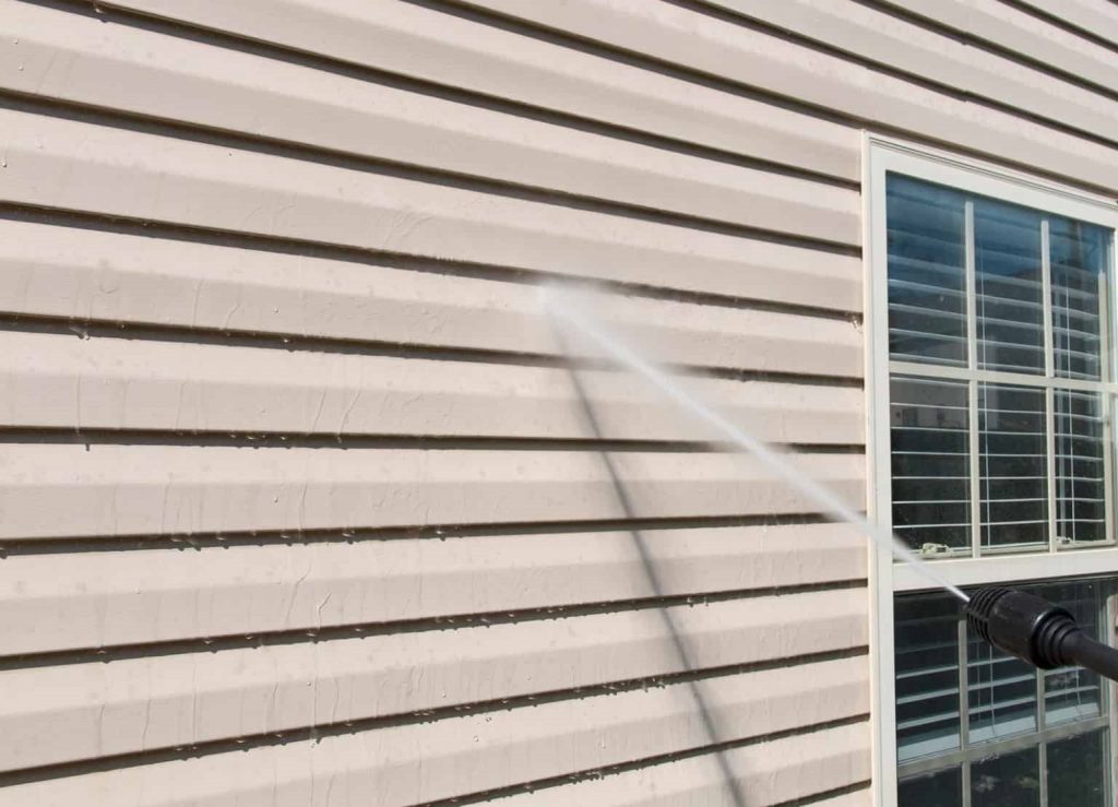 Cleaning Aluminum Siding with Power Wash Alumtech ACM Panels