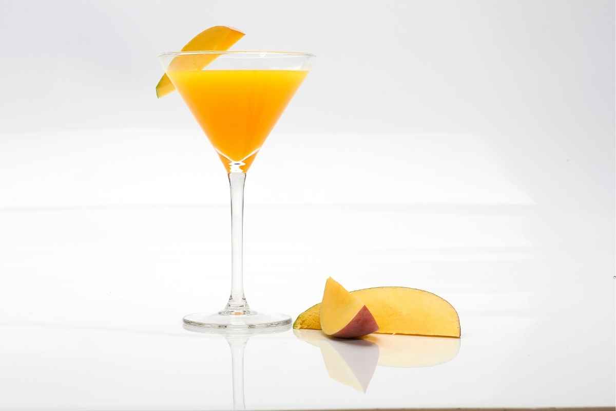 How To Make A Mango Martini