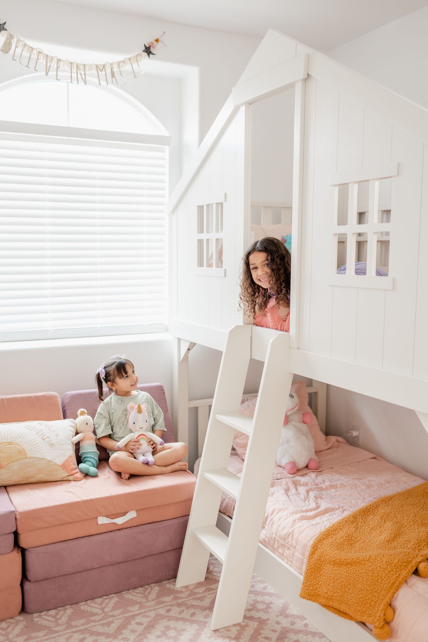 How to create a shared bedroom for sisters