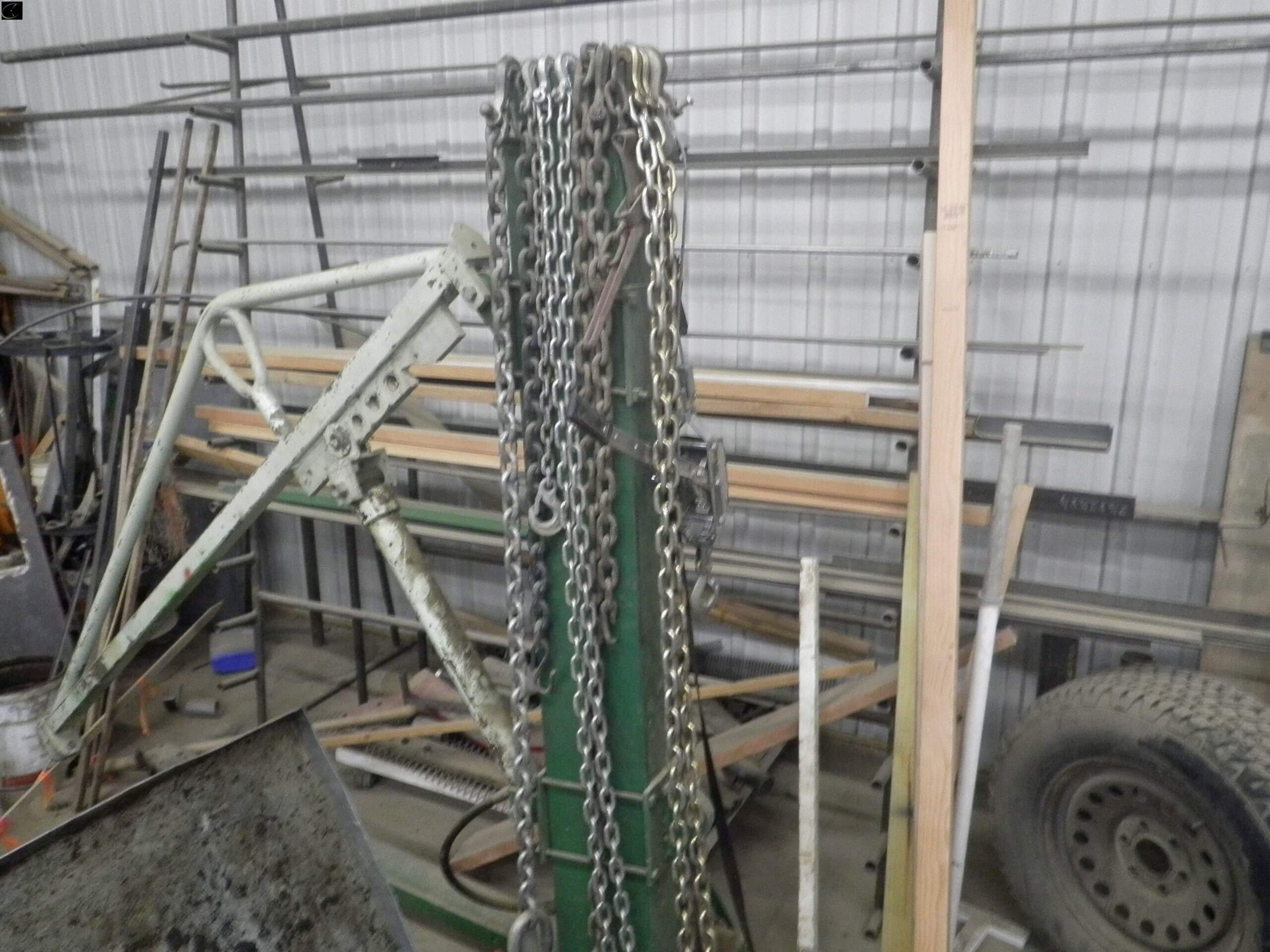 chains and boomers AMA Auctions