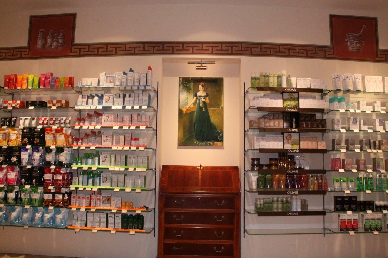 Bilder Apotheke und Team Amalienapotheke