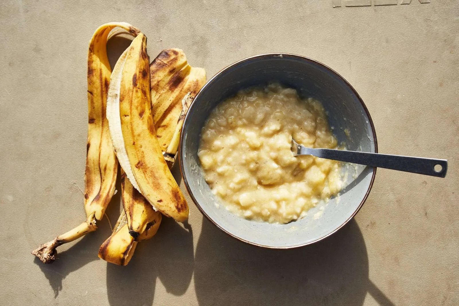 Dutch Oven Banana Bread Amanda Outside