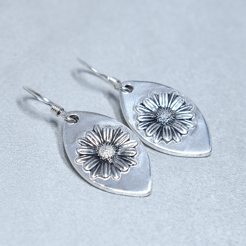 Daisy Mae Earrings (SE32) Delicate Designs