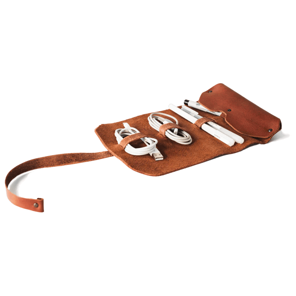 Lo Esencial Leather Roll Amarillo Stationery