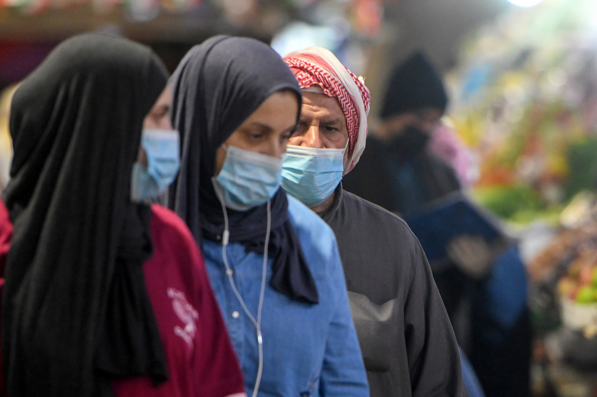Authorities across Egypt begin enforcing face mask rule Egypt Independent