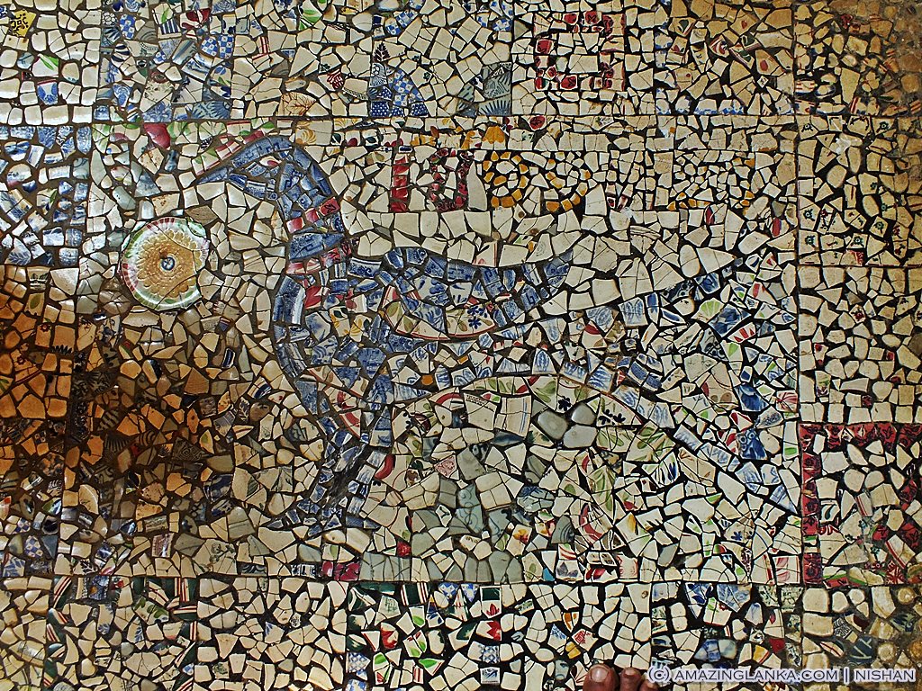 maduwanwela walawwa - The mosaic outside the entertainment room. To go out like a bird