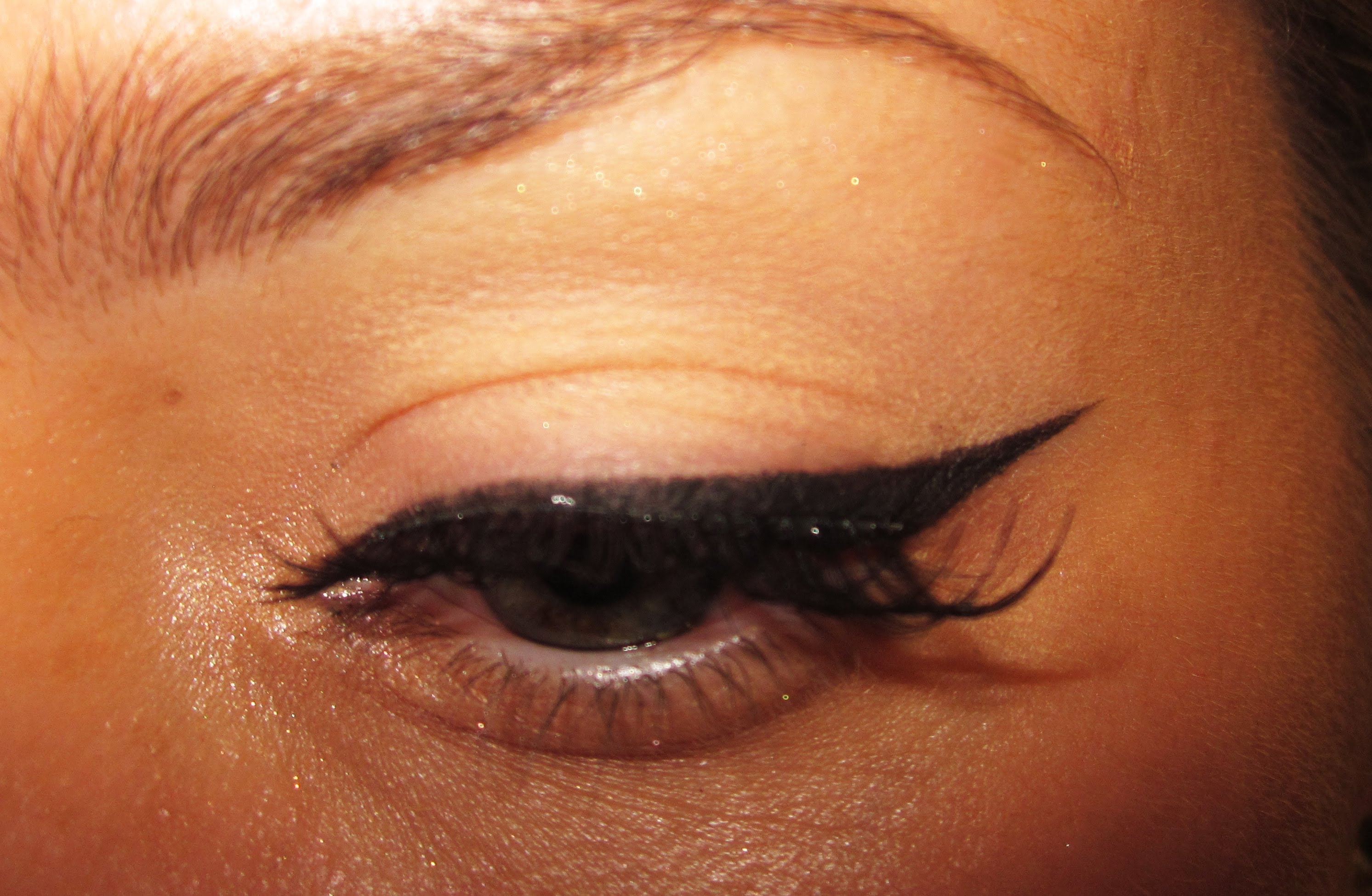 Perfect Winged Eyeliner (my secret weapon) Amazing Wedding Tips