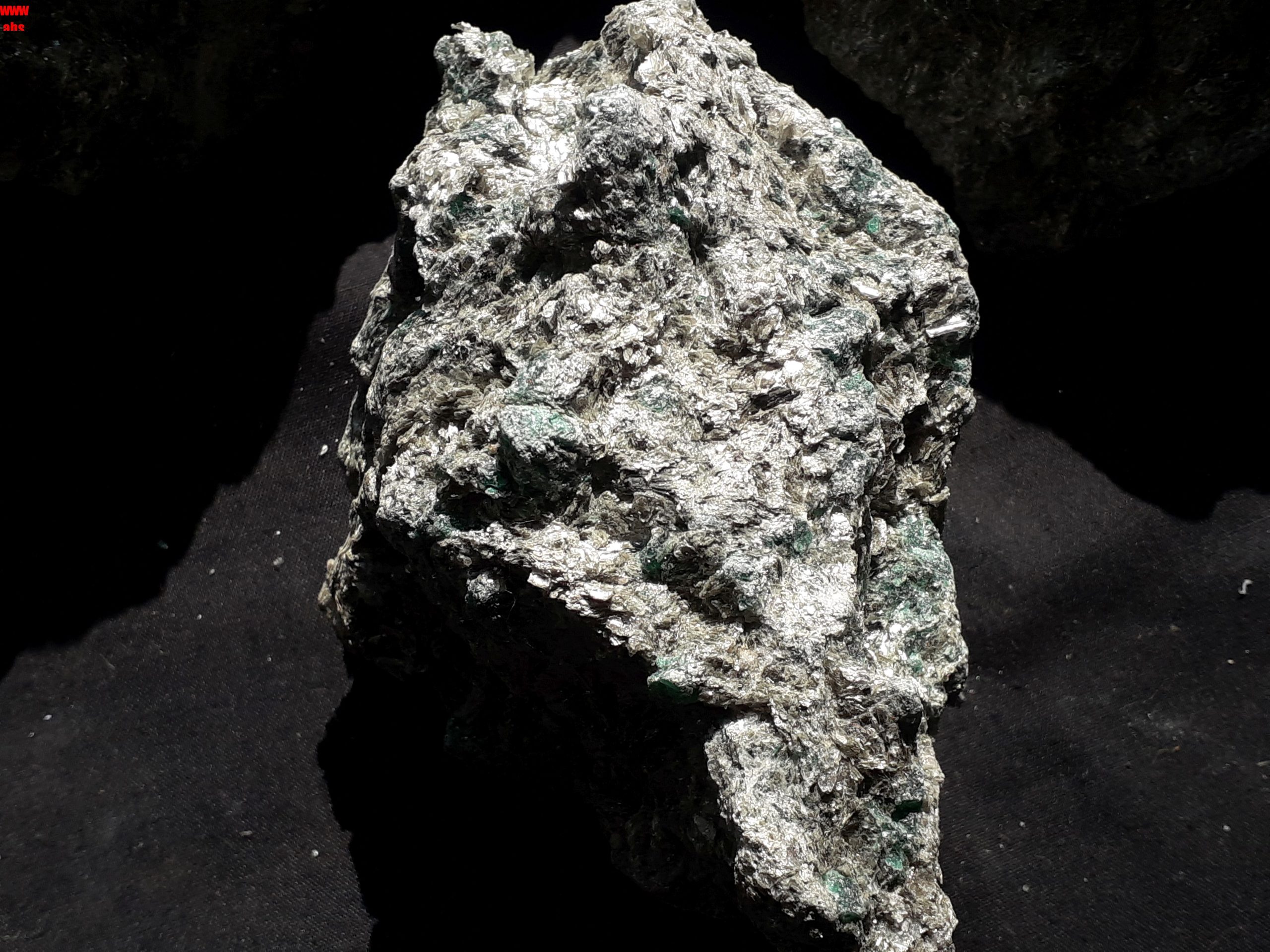 Emerald/Mica From Zimbabwe Bulk Wholesale Deal !!!!!!!!! » AMAZONITE