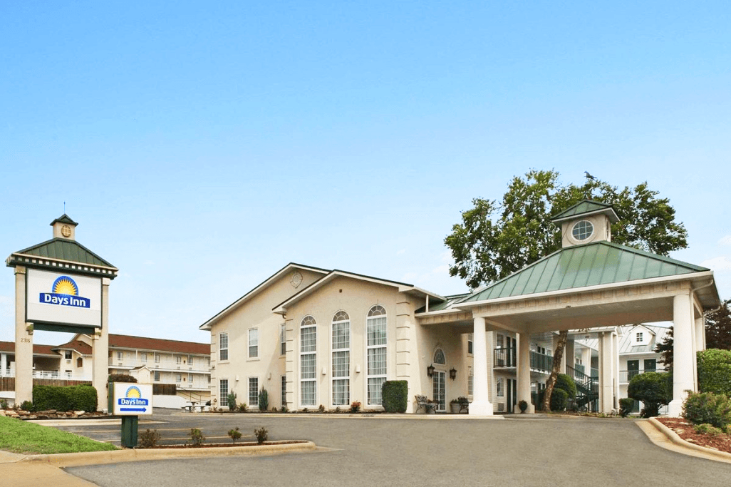 Property Listing Details Page 2677 Amber Hotel Company