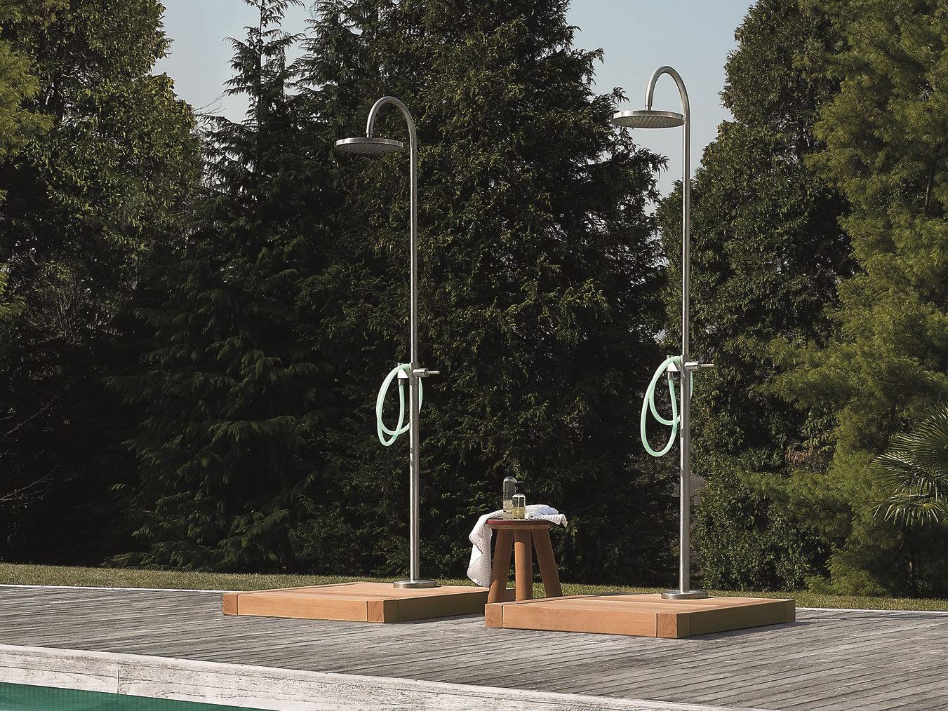 ZUCCHETTI.KOS OUTDOOR SHOWER Ambient Showroom
