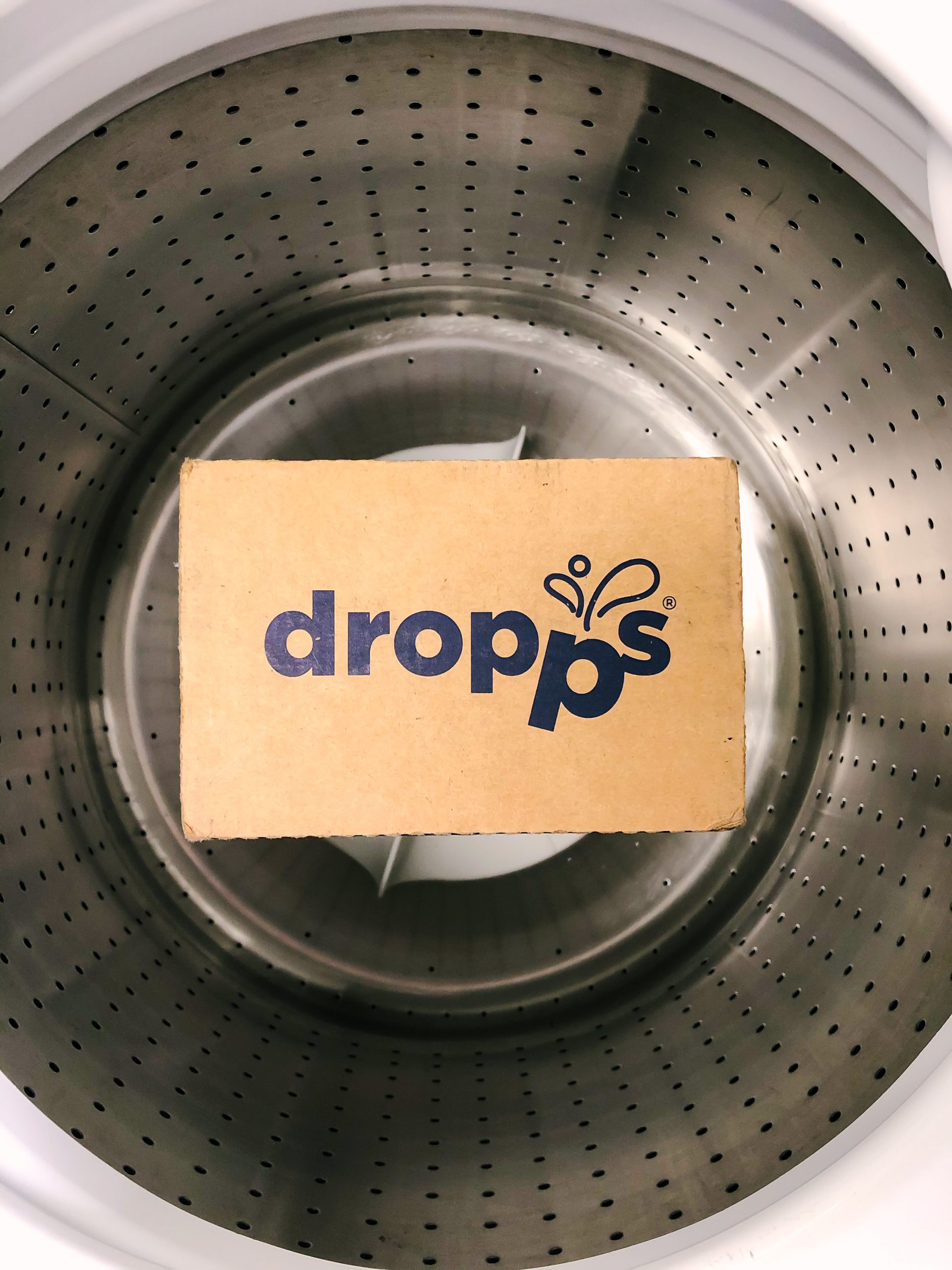 Dropps PlasticFree Laundry Detergent Pod Review(04)