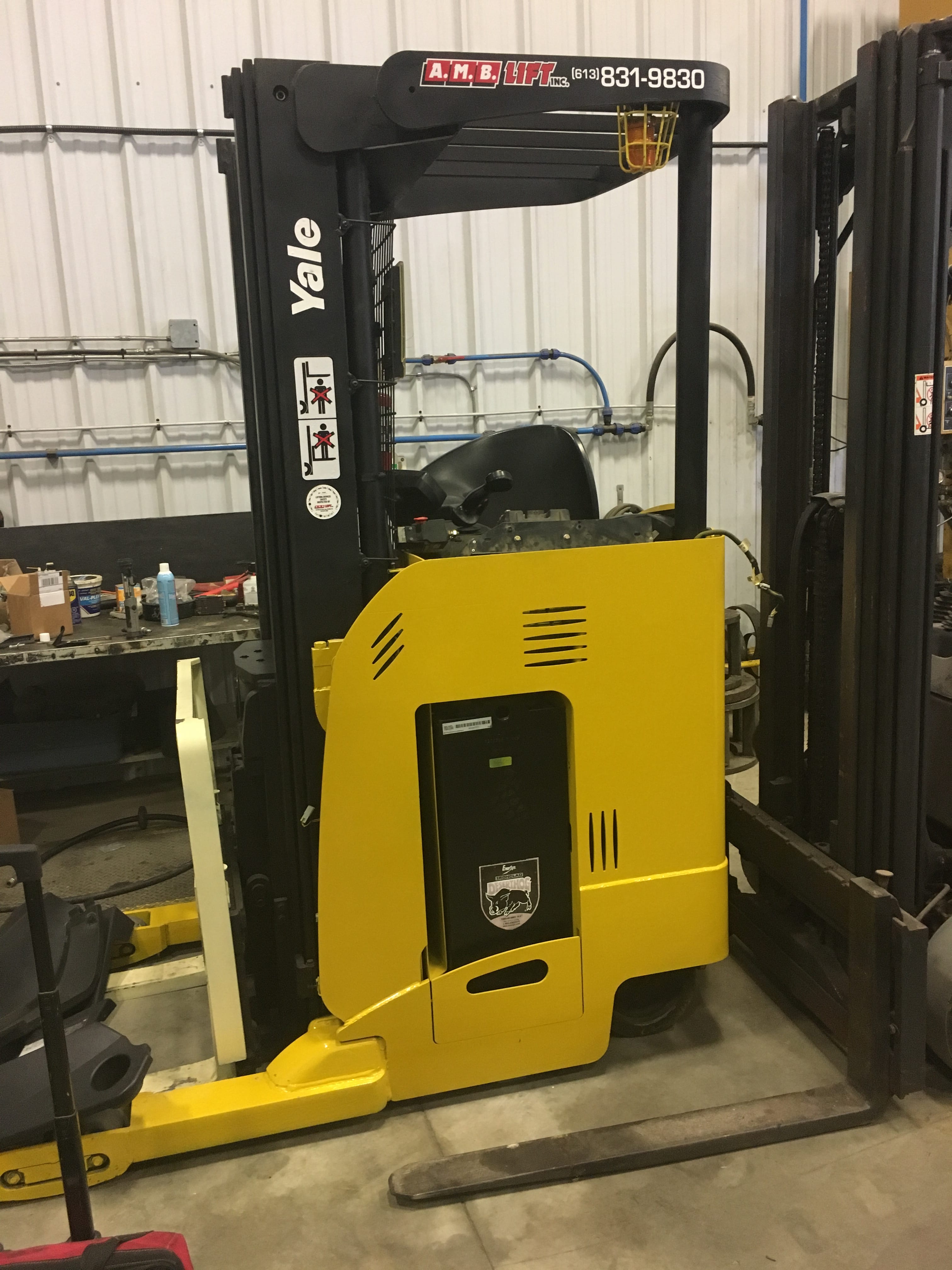 Used Forklift Equipment in Ottawa A.M.B. Lift Inc.