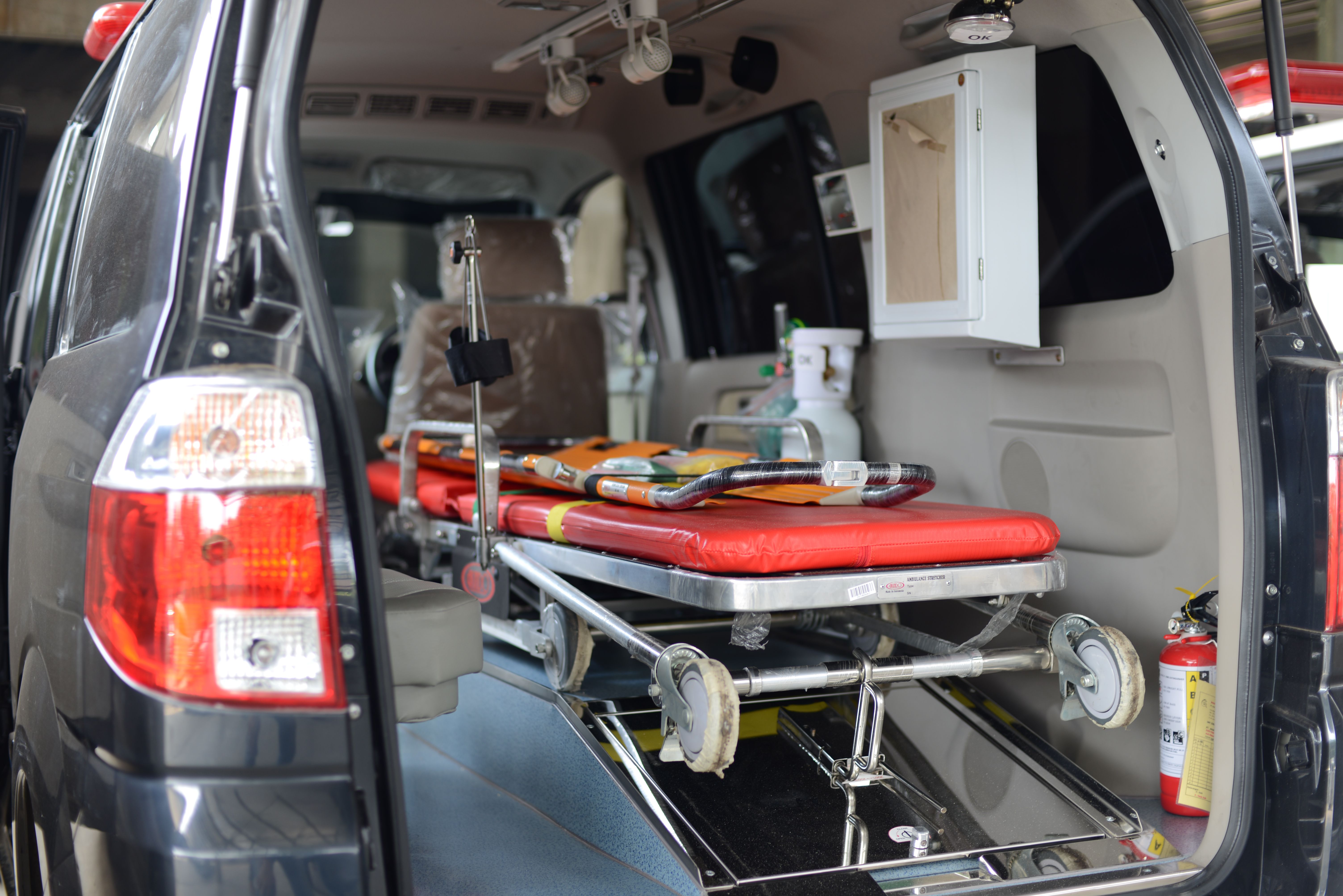 Standard AKINDO Ambulance Builder