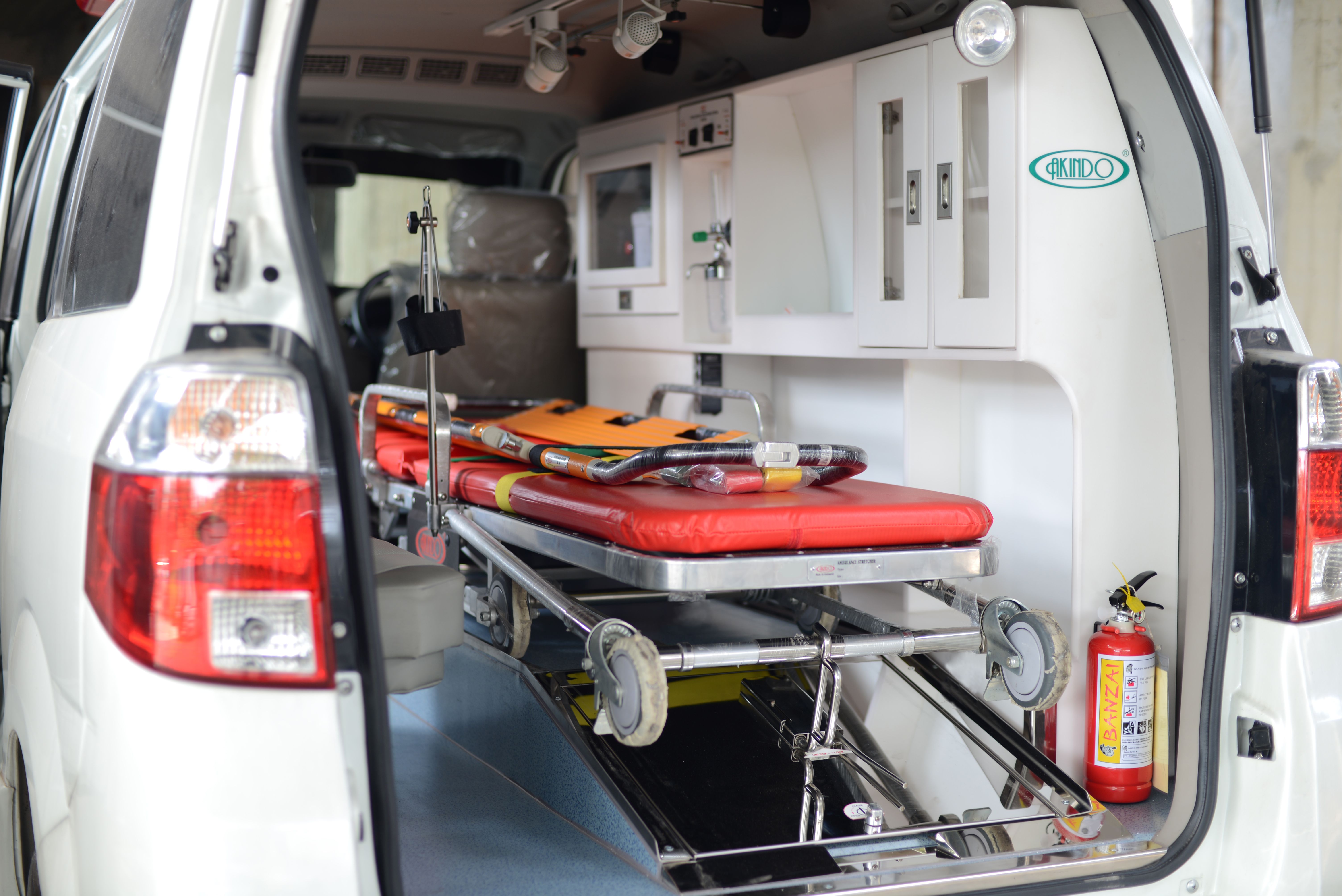 Medium AKINDO Ambulance Builder
