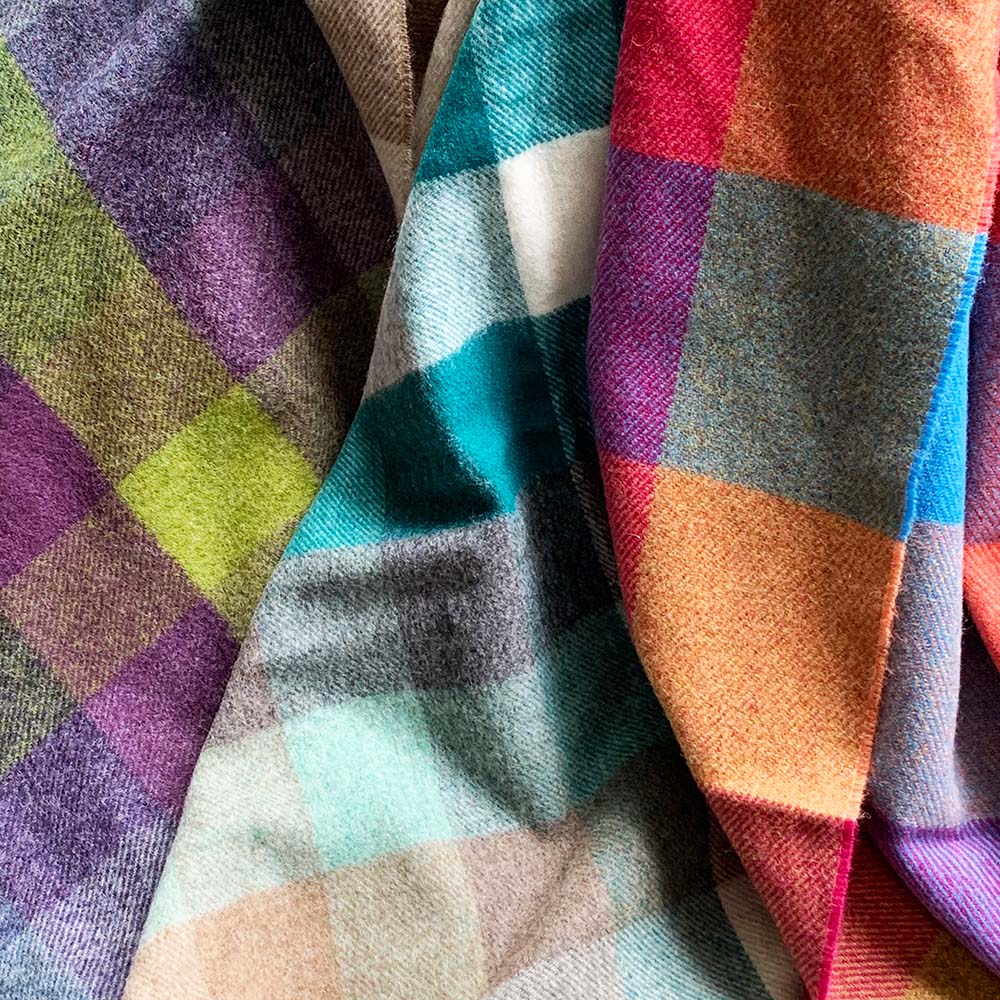Pure New Wool, Merino Wool and Linen Blankets and Throws Ambunti