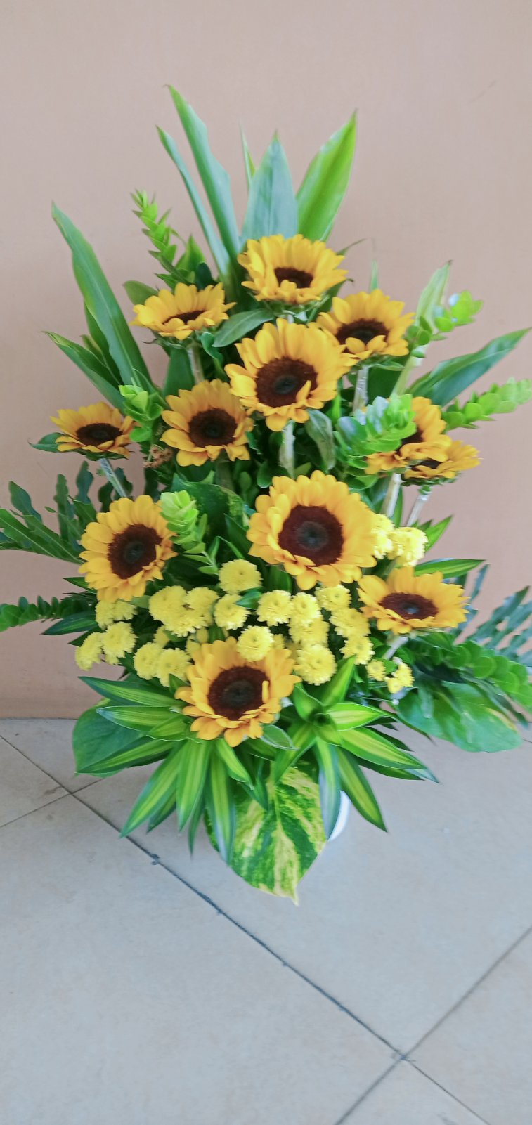 Flower Arrangements AMC Flower & Gift Shop