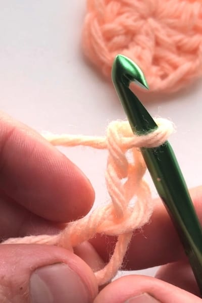 How to Crochet a Magic Circle (Magic Ring) - With Video Tutorial
