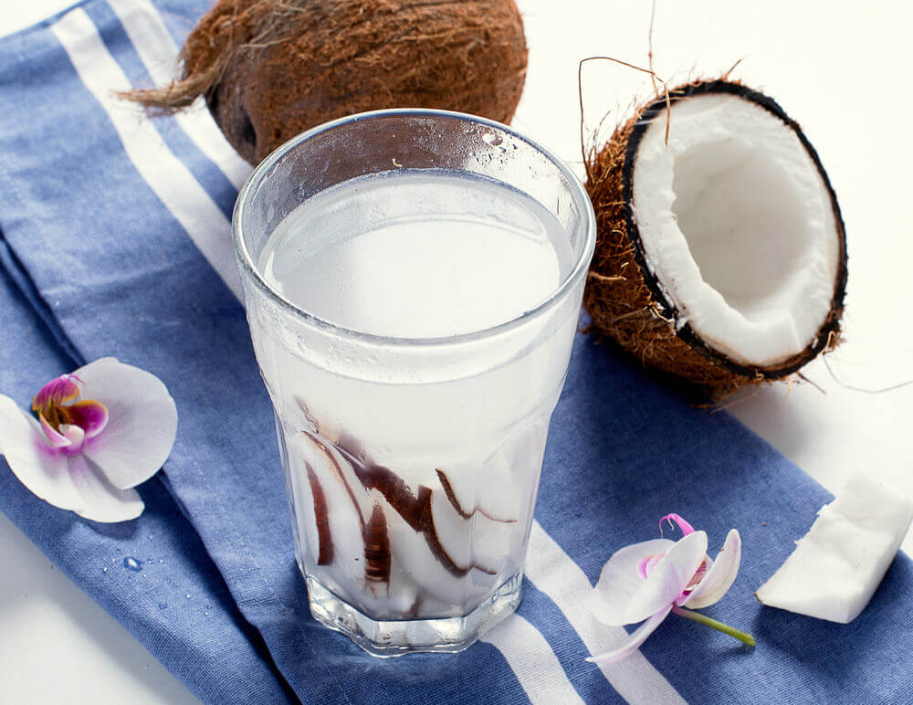 Les 10 bienfaits de l'eau de coco pour votre santé Améliore ta Santé