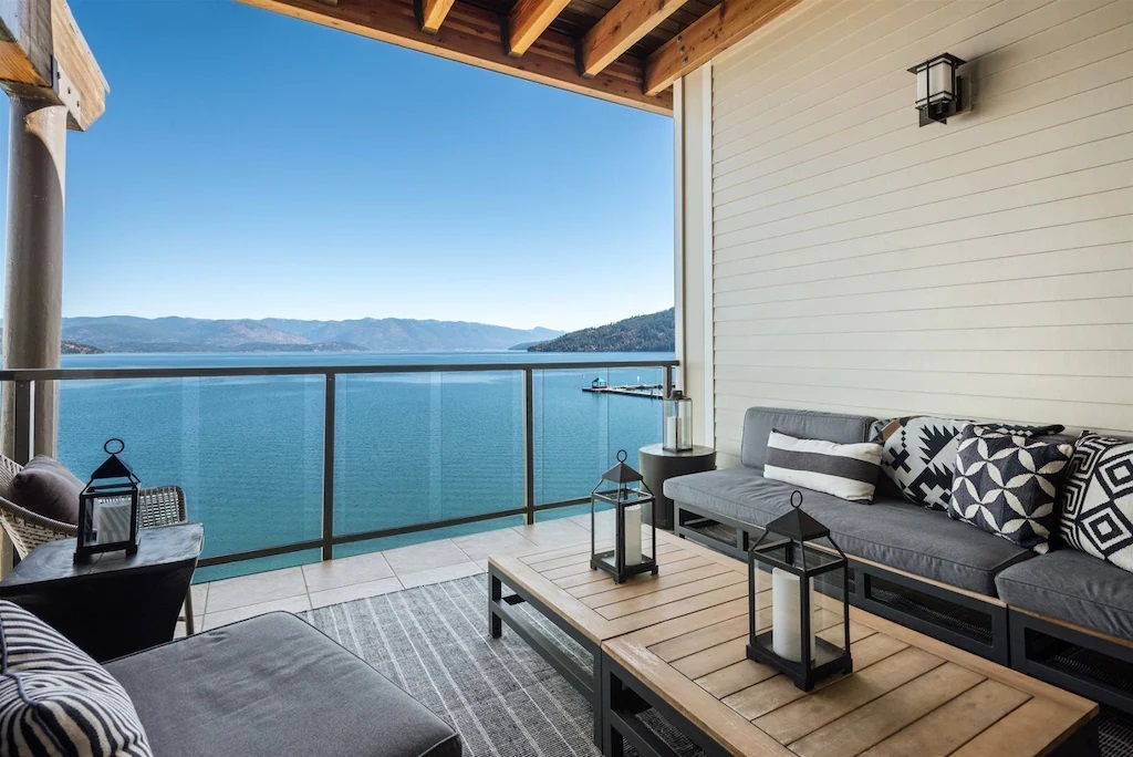 These Affordable Lakeside Vacation Homes In Sandpoint Will Make Your