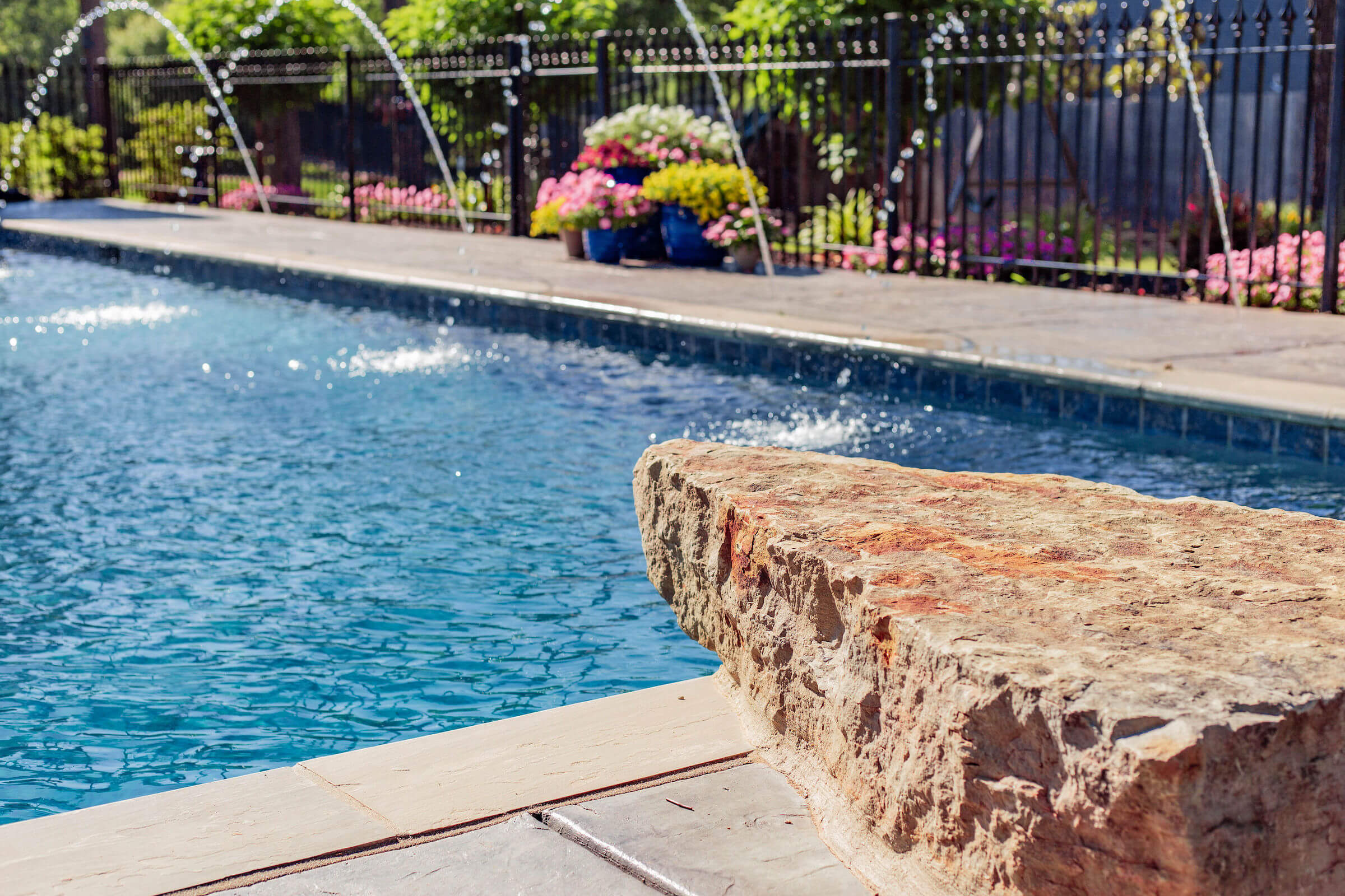 Memphis Fiberglass Pools Near You (Plus FAQs) About Memphis