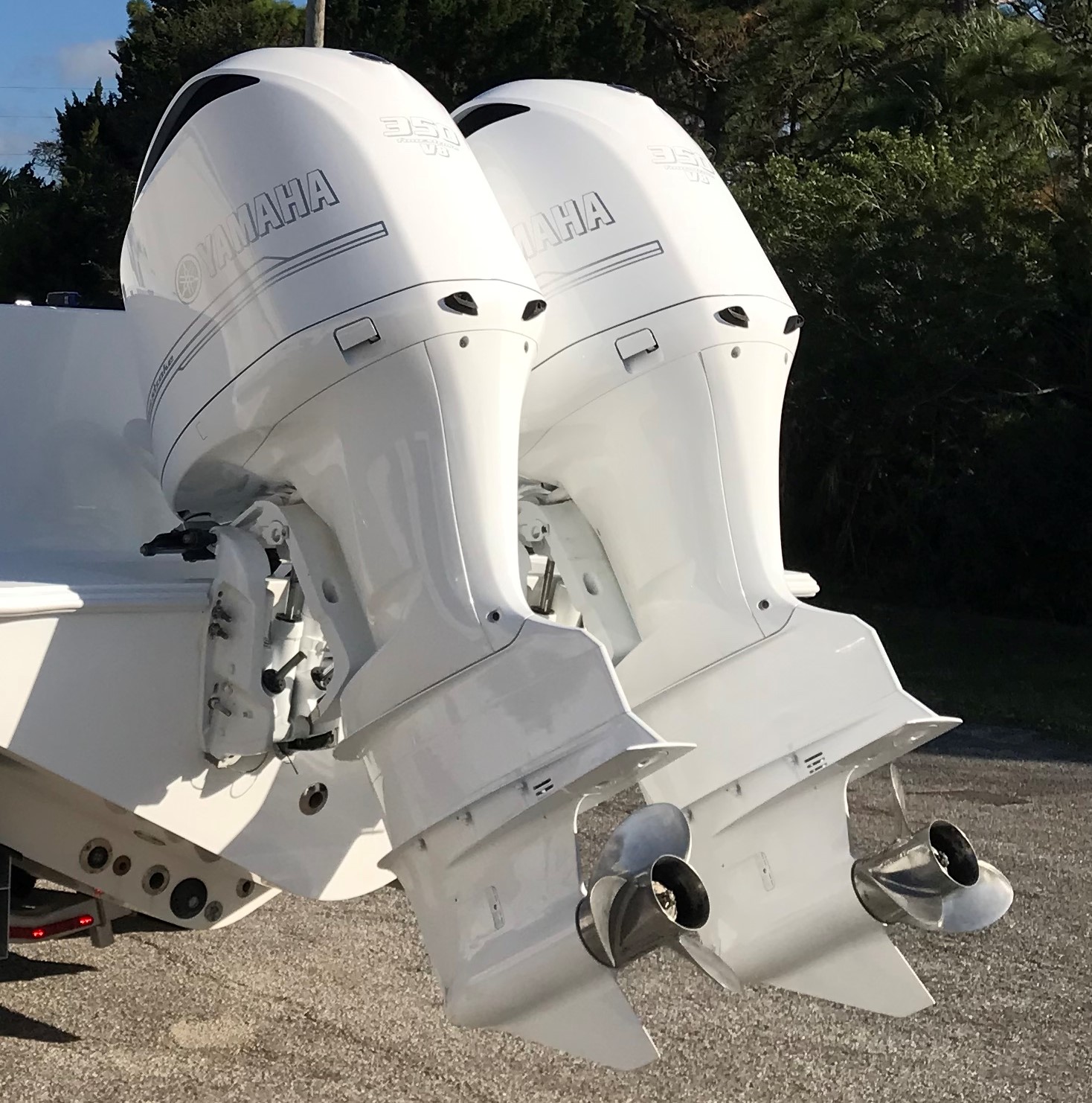 Brands Marine Services Custom Boat Paint Shop...........727457