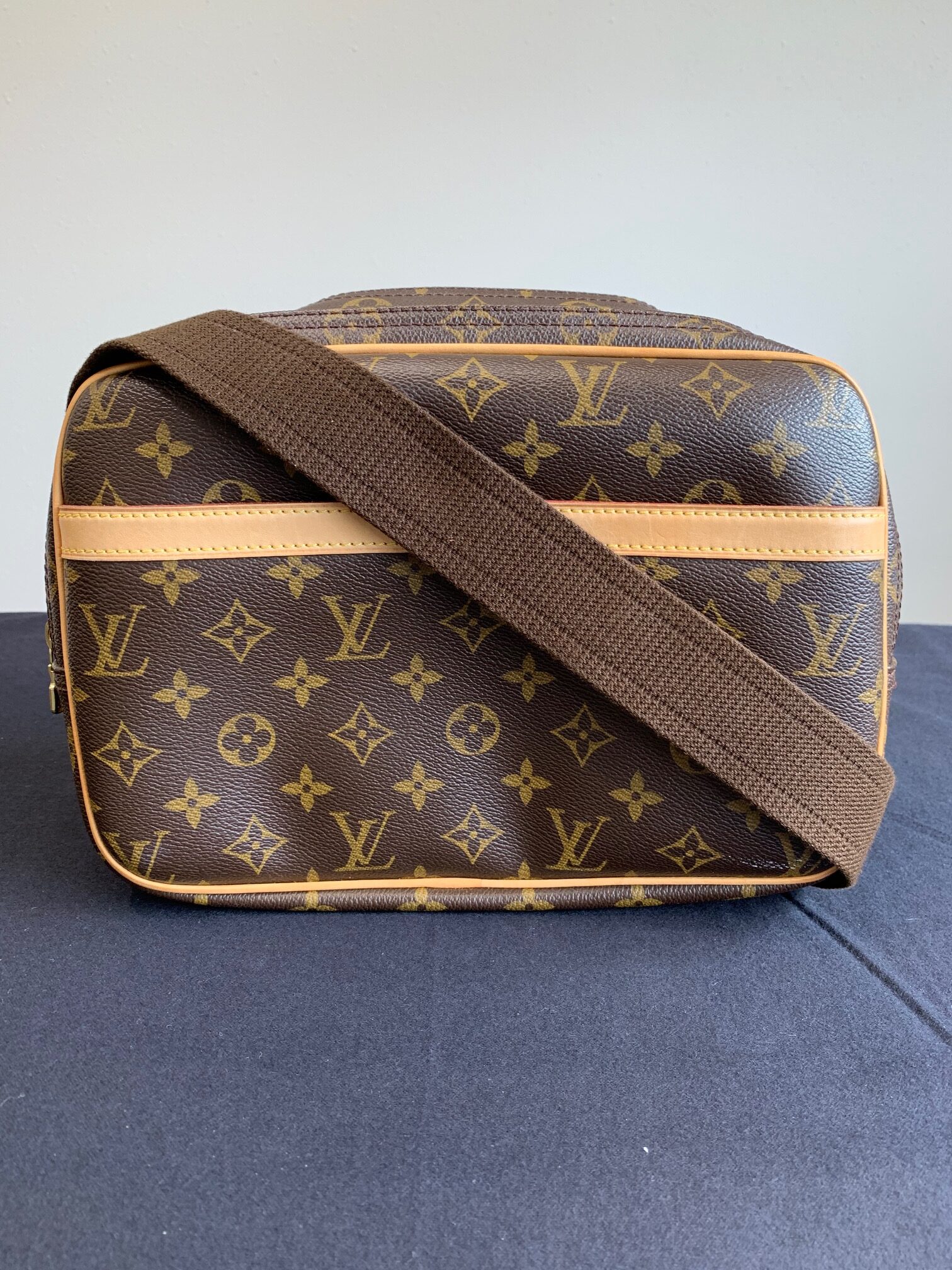 Louis Vuitton Camera Bag Mono 2816 American Coin and Vault