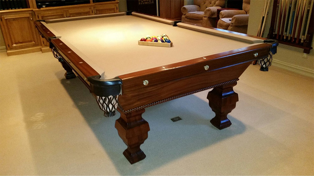 Pro 8' Adler Universal custom pool table American Games