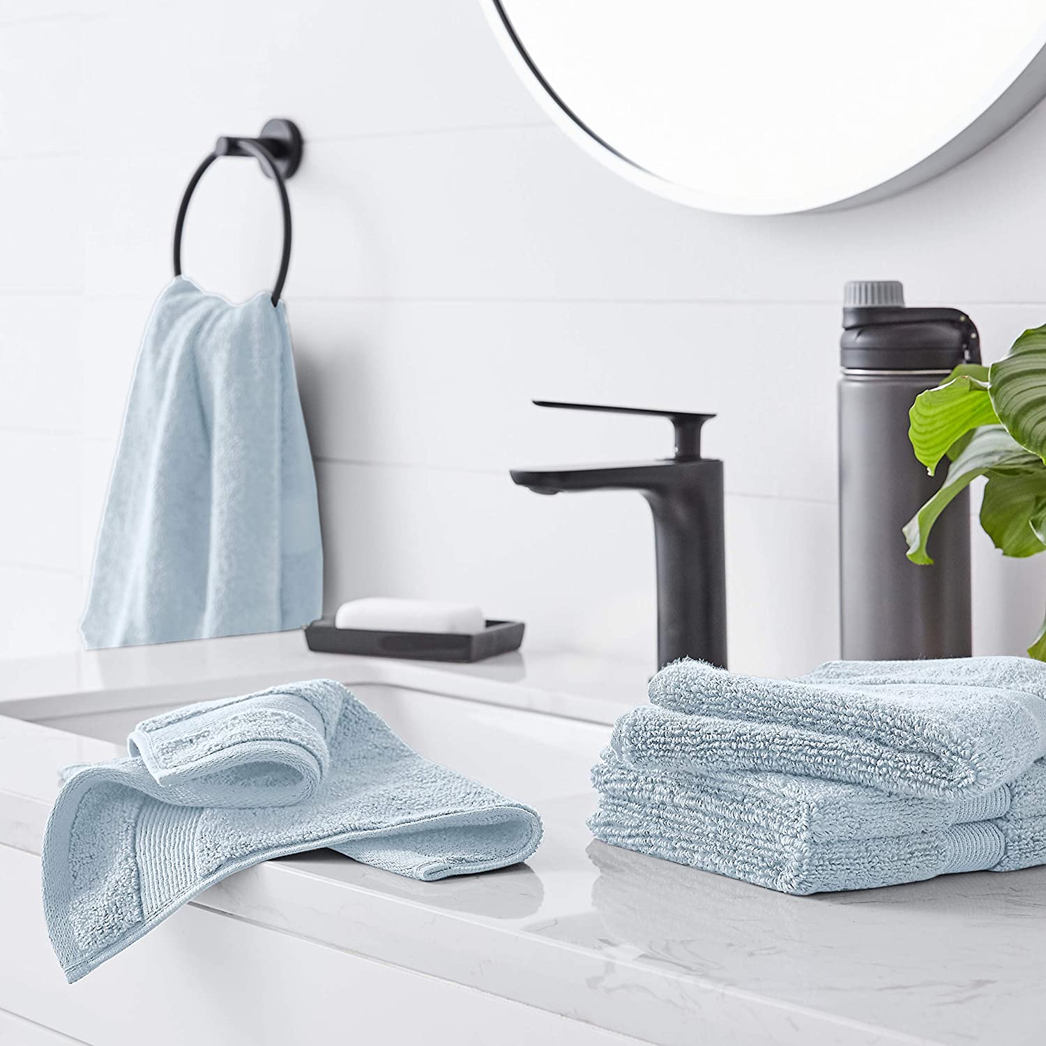 Hand towel vs washcloth American Stylo