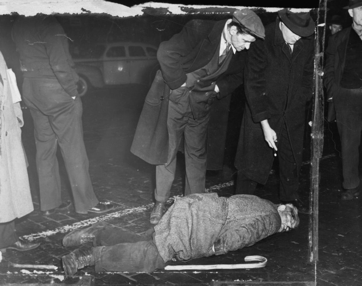 Weegee “Naked City” AMERICAN SUBURB X
