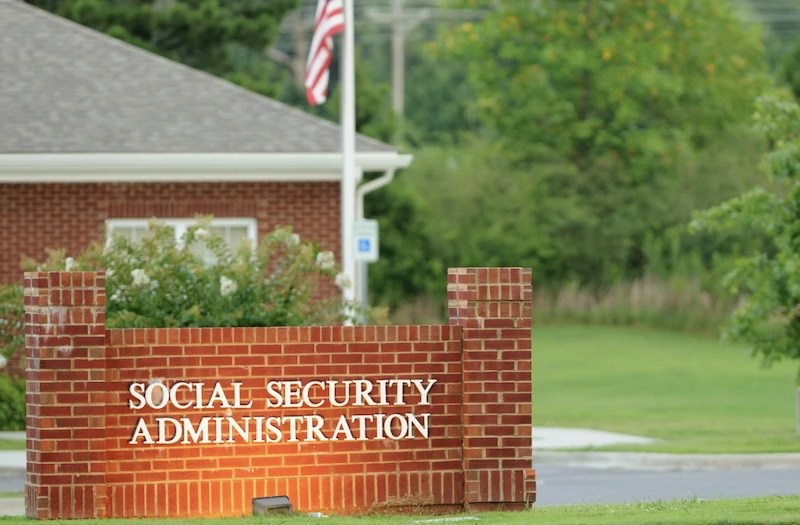 Jak można ubiegać się o SSN (Social Security Number) w USA?