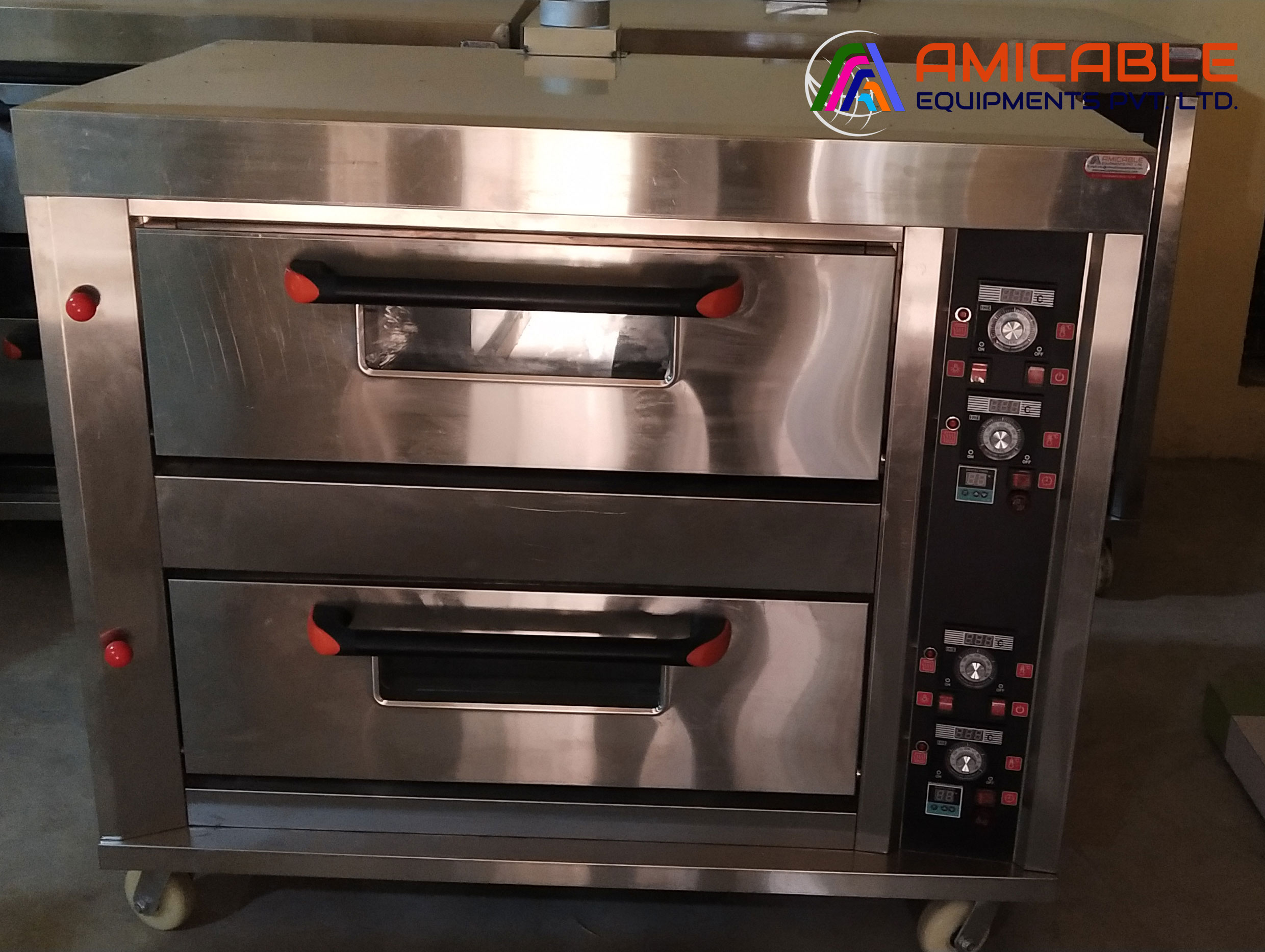 Bake more with less fuel using our innovative gas oven Amicable