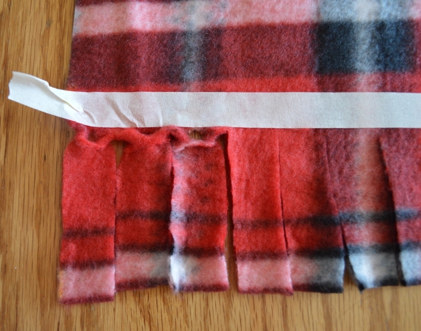 How to make a fleece scarf